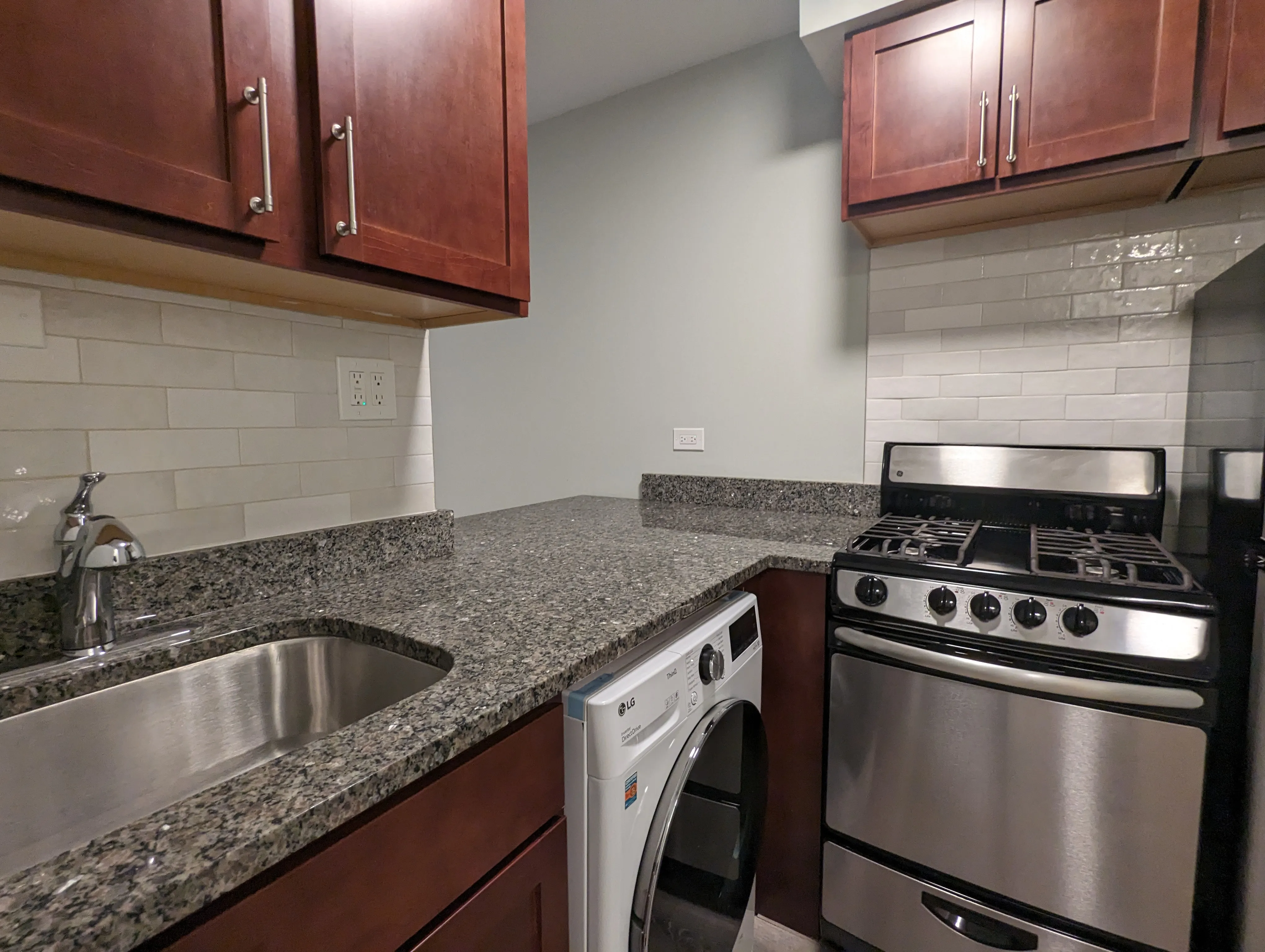 445 W Barry Ave   60657 60657-unit#323-Chicago-IL