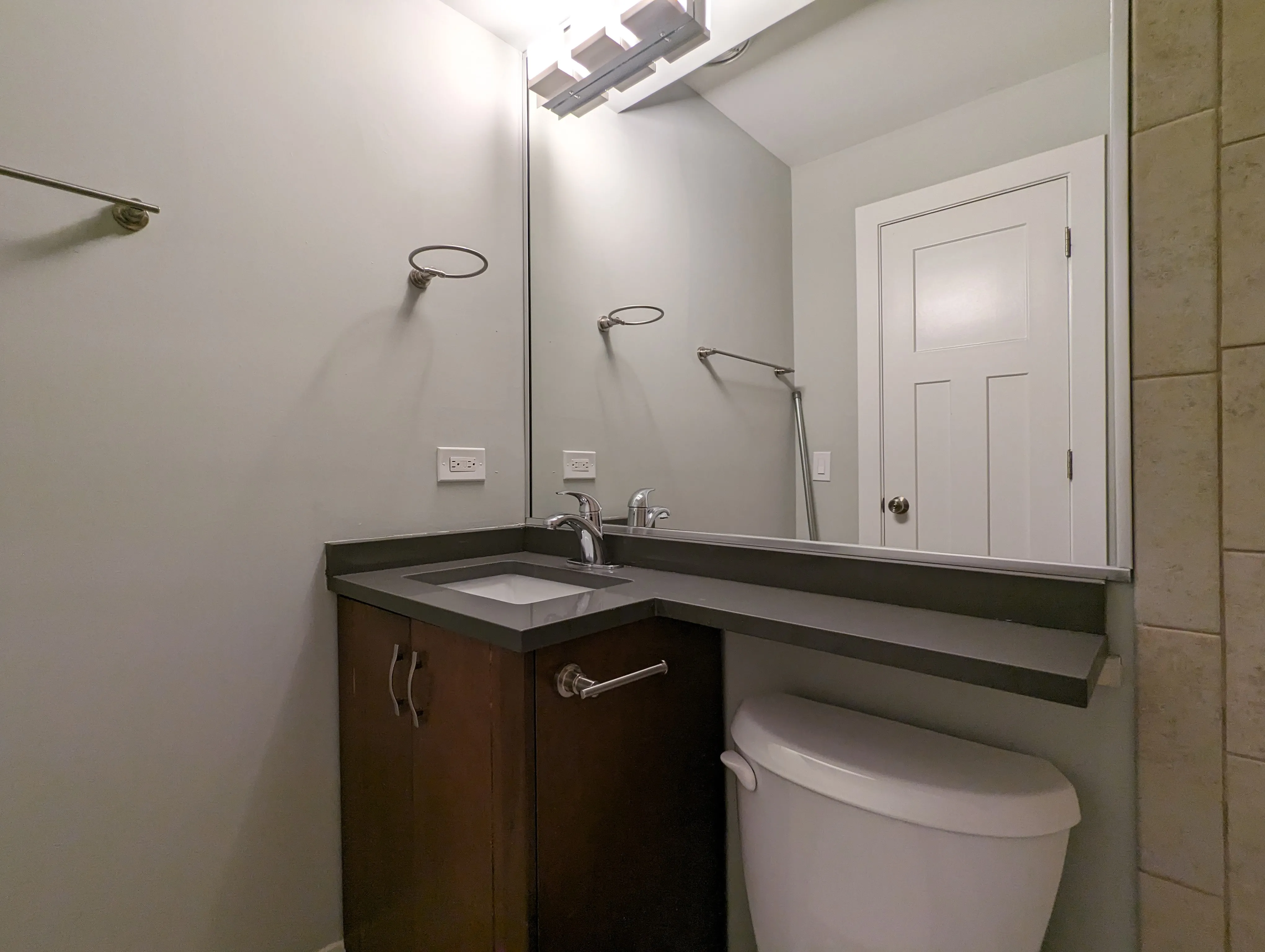 445 W Barry Ave   60657 60657-unit#323-Chicago-IL