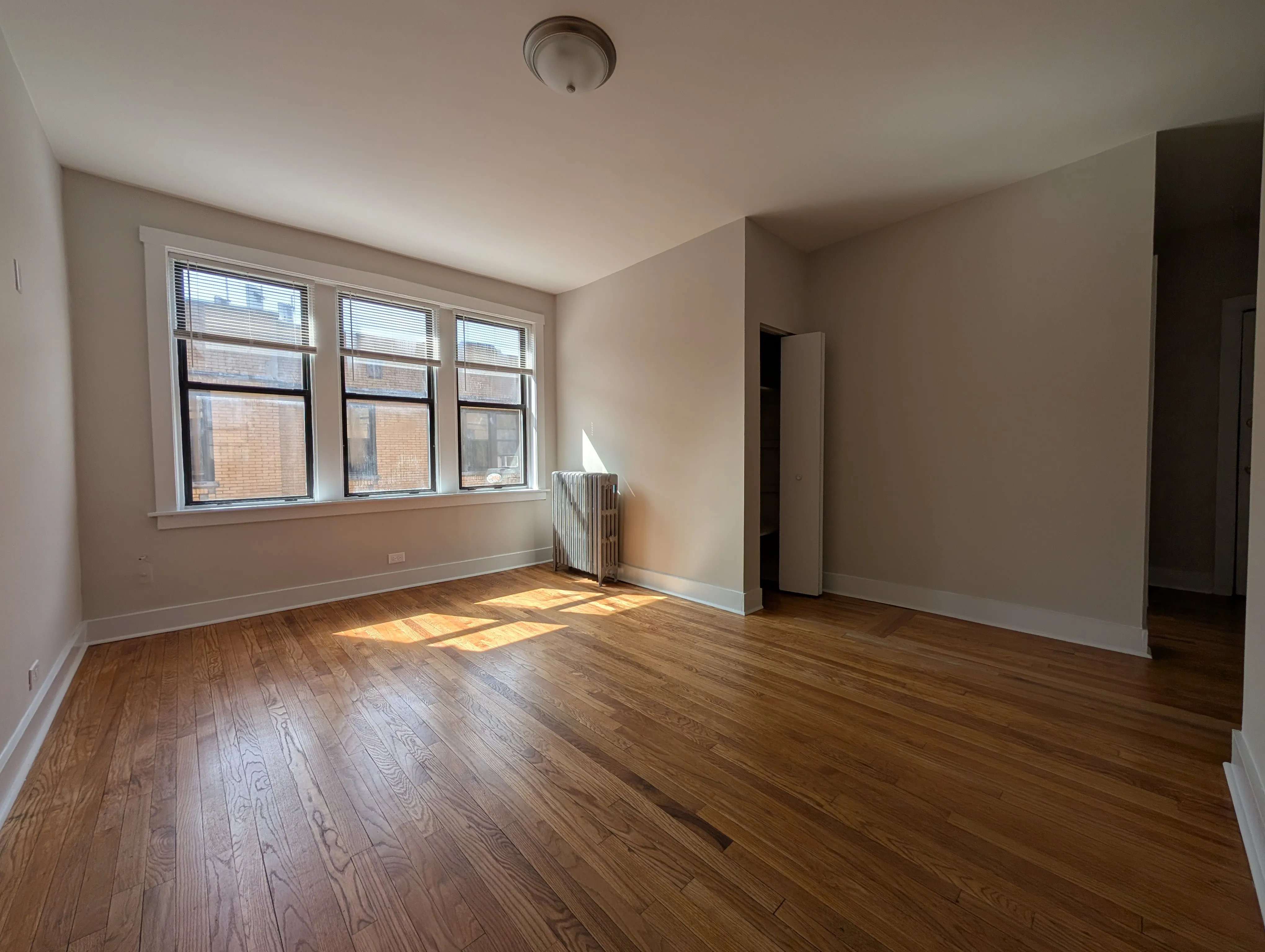 1540 N Kedzie Ave   60651 60651-unit#1M-Chicago-IL