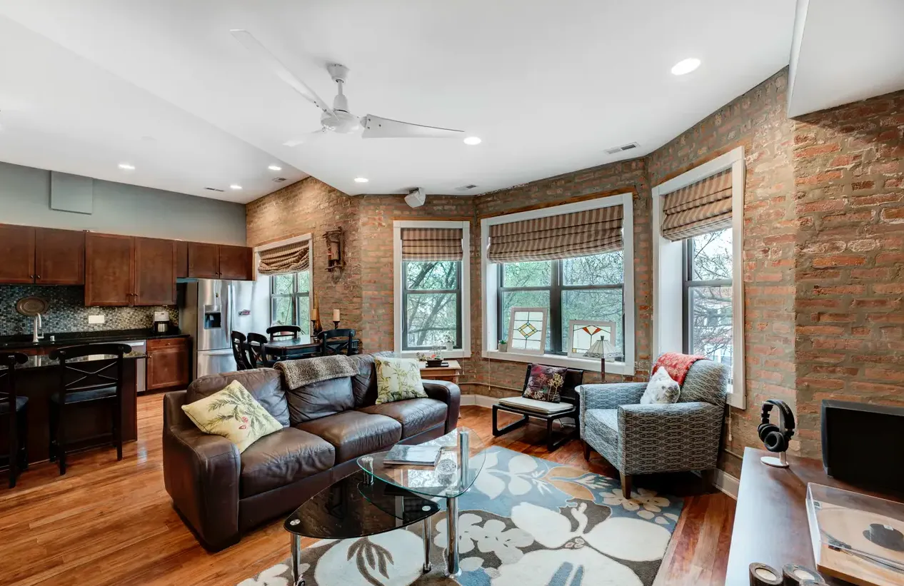 2050 W Hood Ave   60659 60659-unit#4b-Chicago-IL