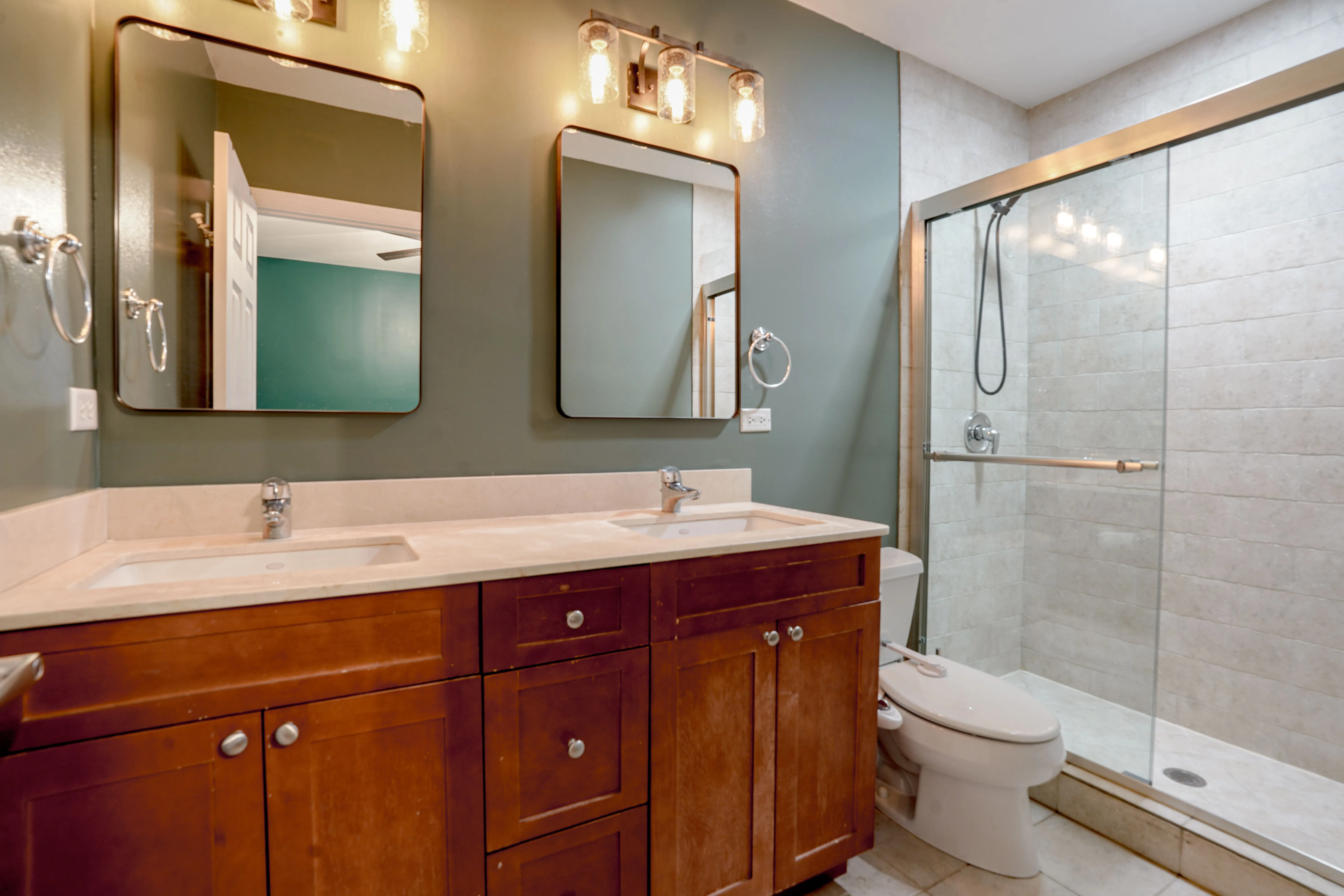 2114 N Spaulding Ave   60647 60647-unit#1-Chicago-IL