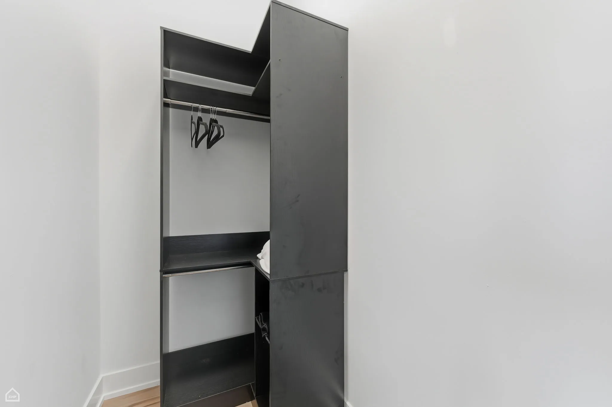 4210 W 5th Ave 60624 60624-Chicago-IL