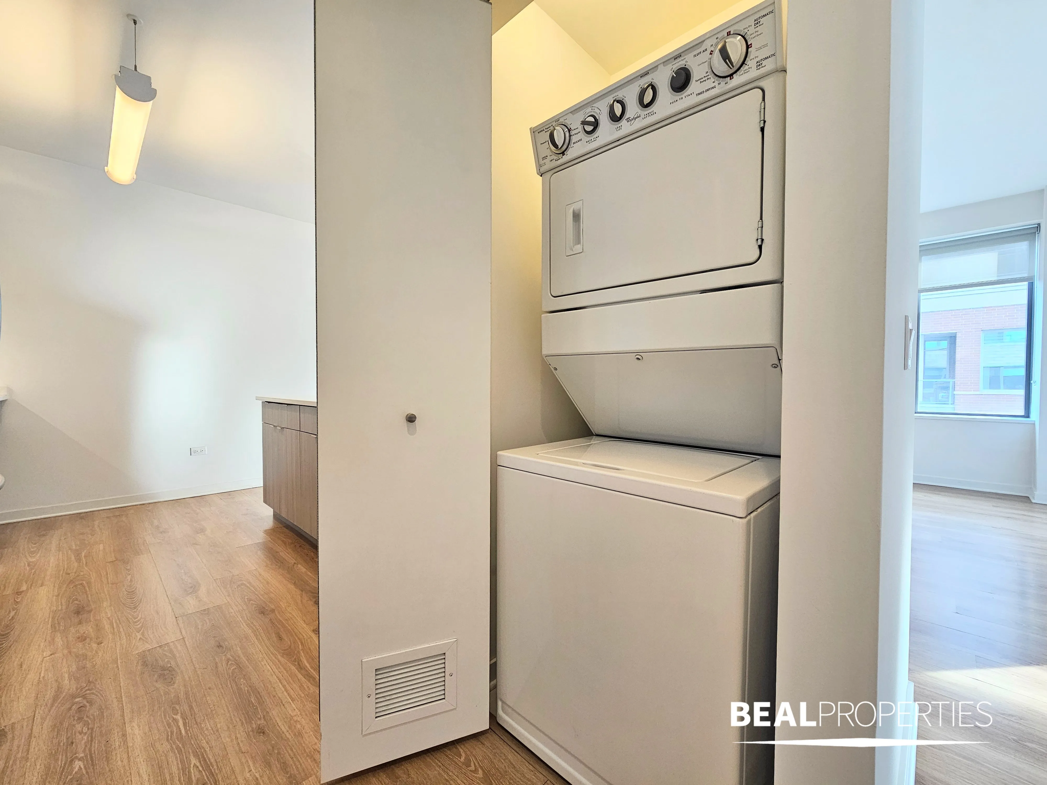 558 W Webster Ave   60614 60614-Chicago-IL