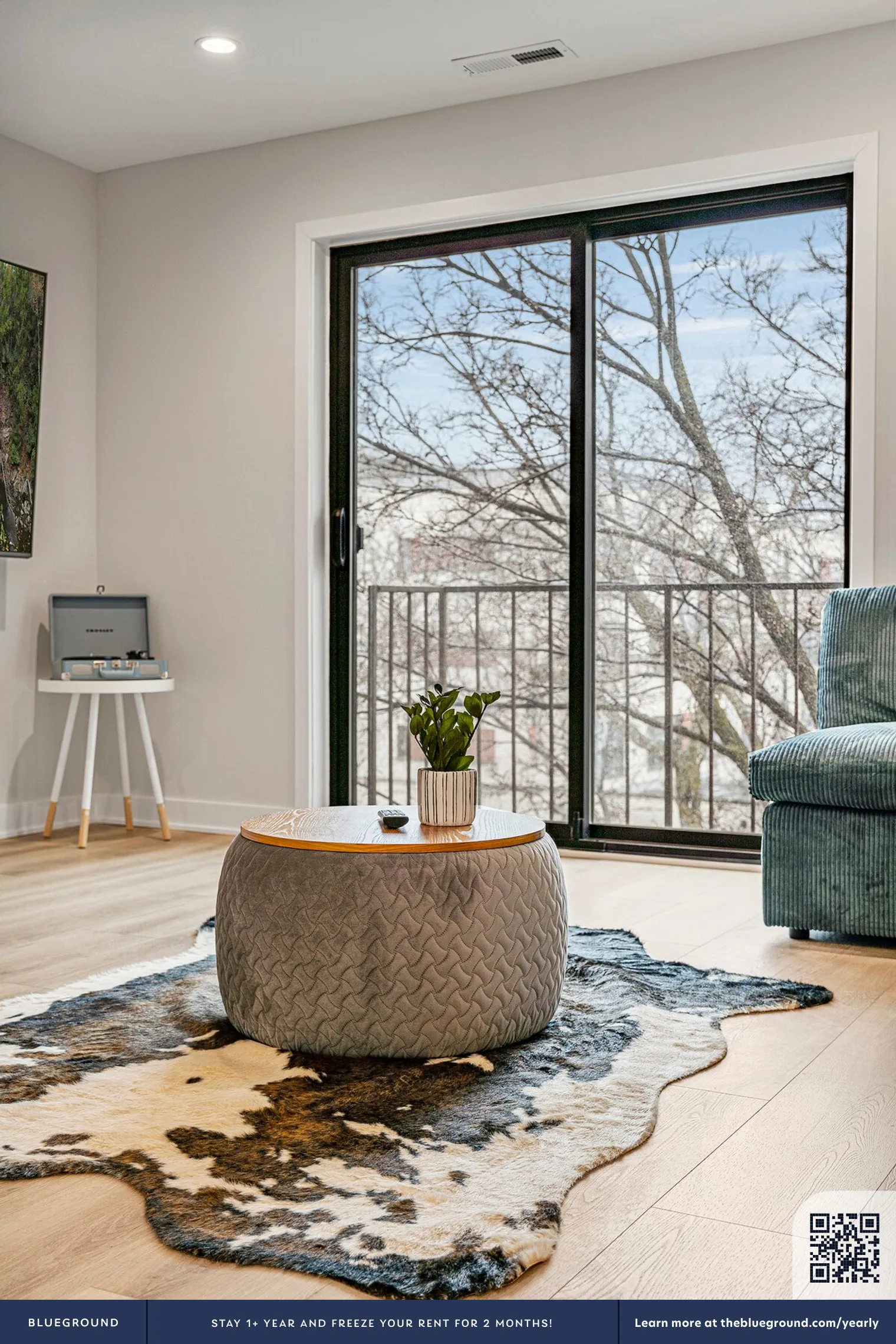 2335 W Touhy Ave   60645 60645-Building North Claremont Avenue - schneidergroup-unit#ID1062699P-Chicago-IL