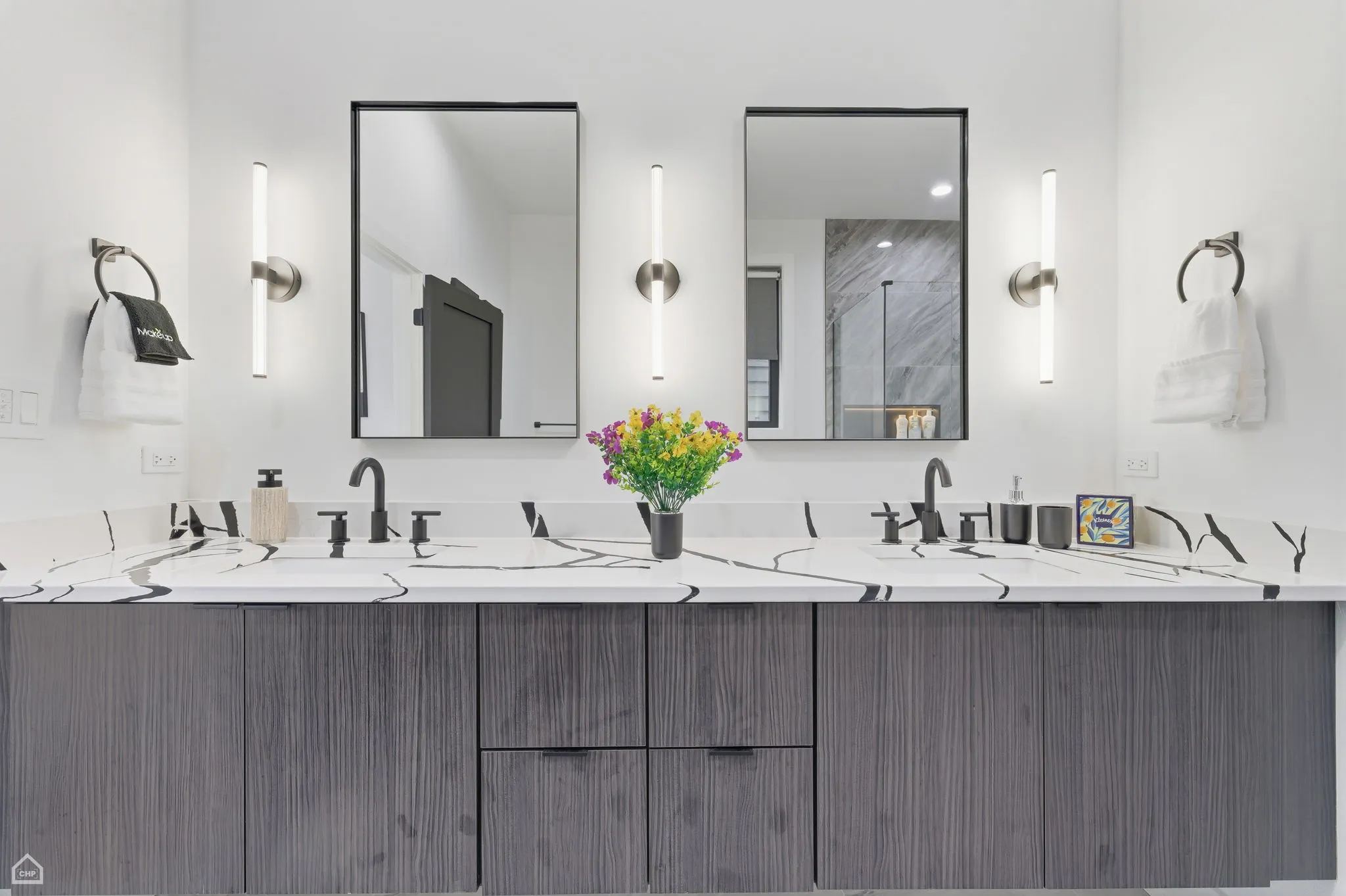 4210 W 5th Ave 60624 60624-Chicago-IL