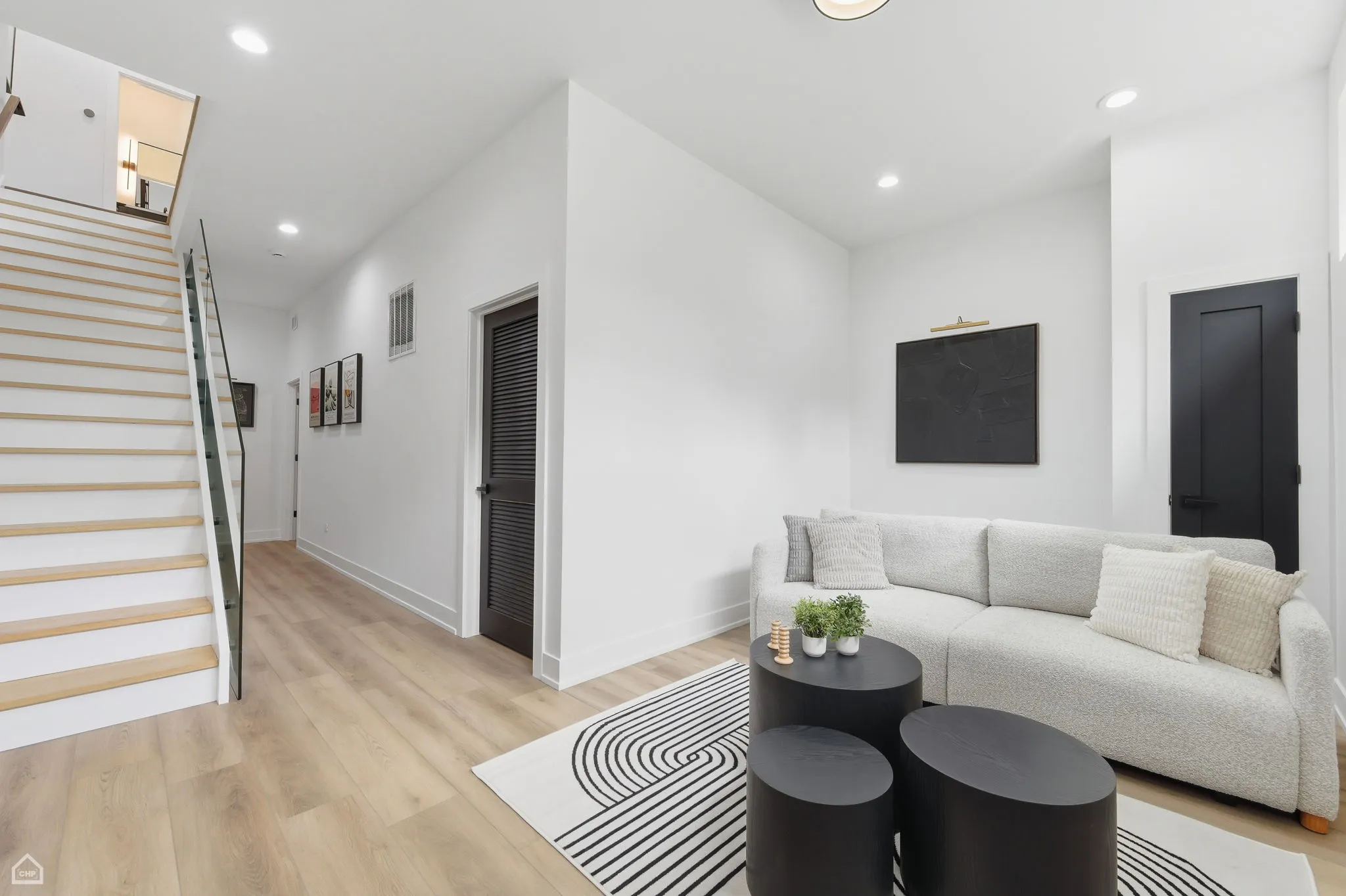 4210 W 5th Ave 60624 60624-Chicago-IL