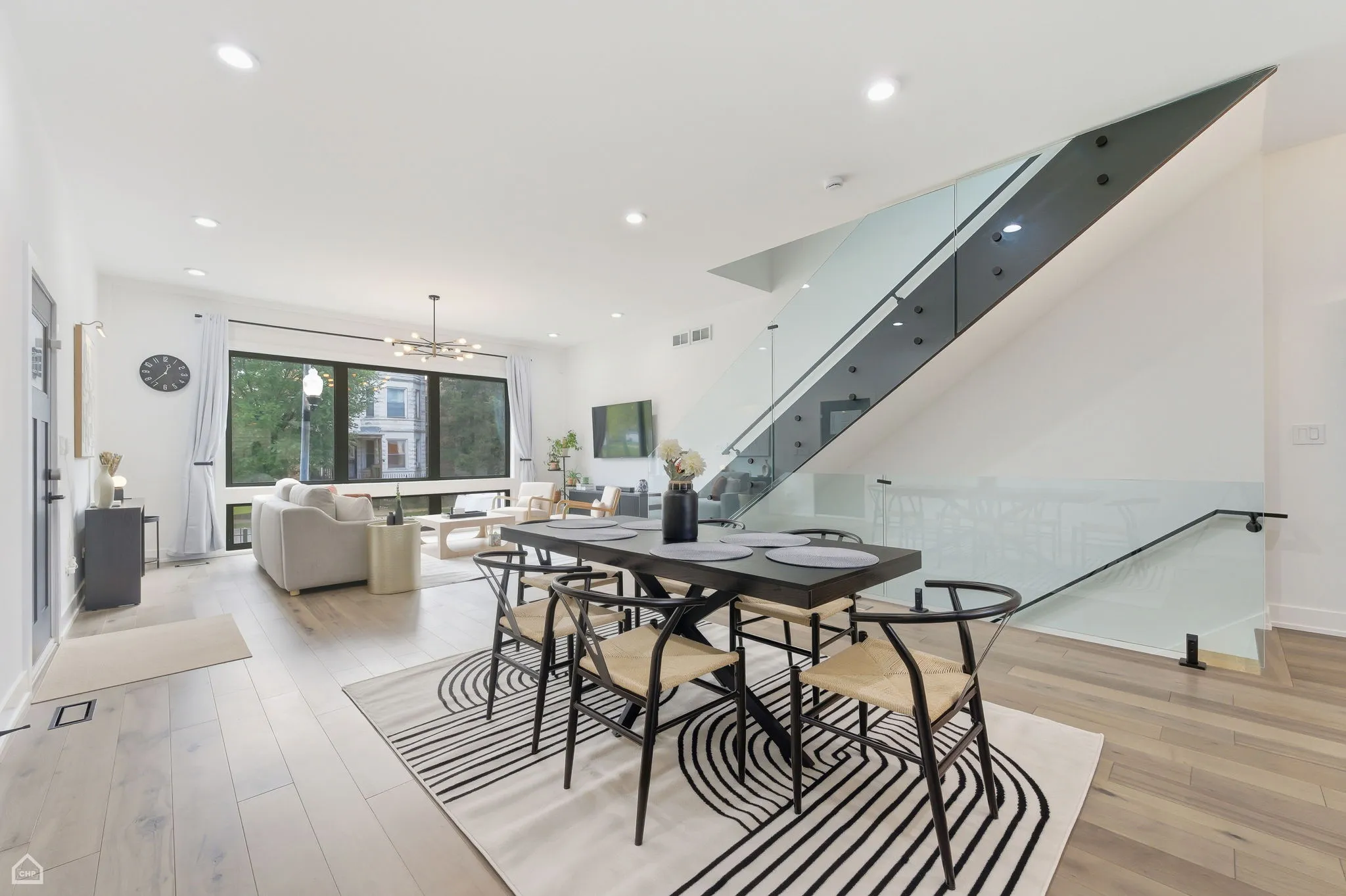 4210 W 5th Ave 60624 60624-Chicago-IL