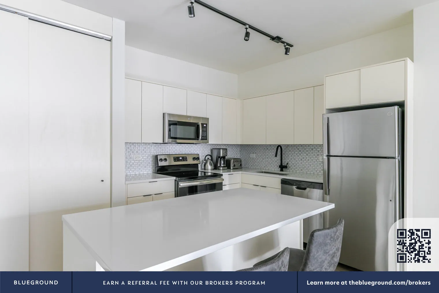 21 E Chestnut St 60611 60611-21 E Chestnut-unit#ID1377-Chicago-IL