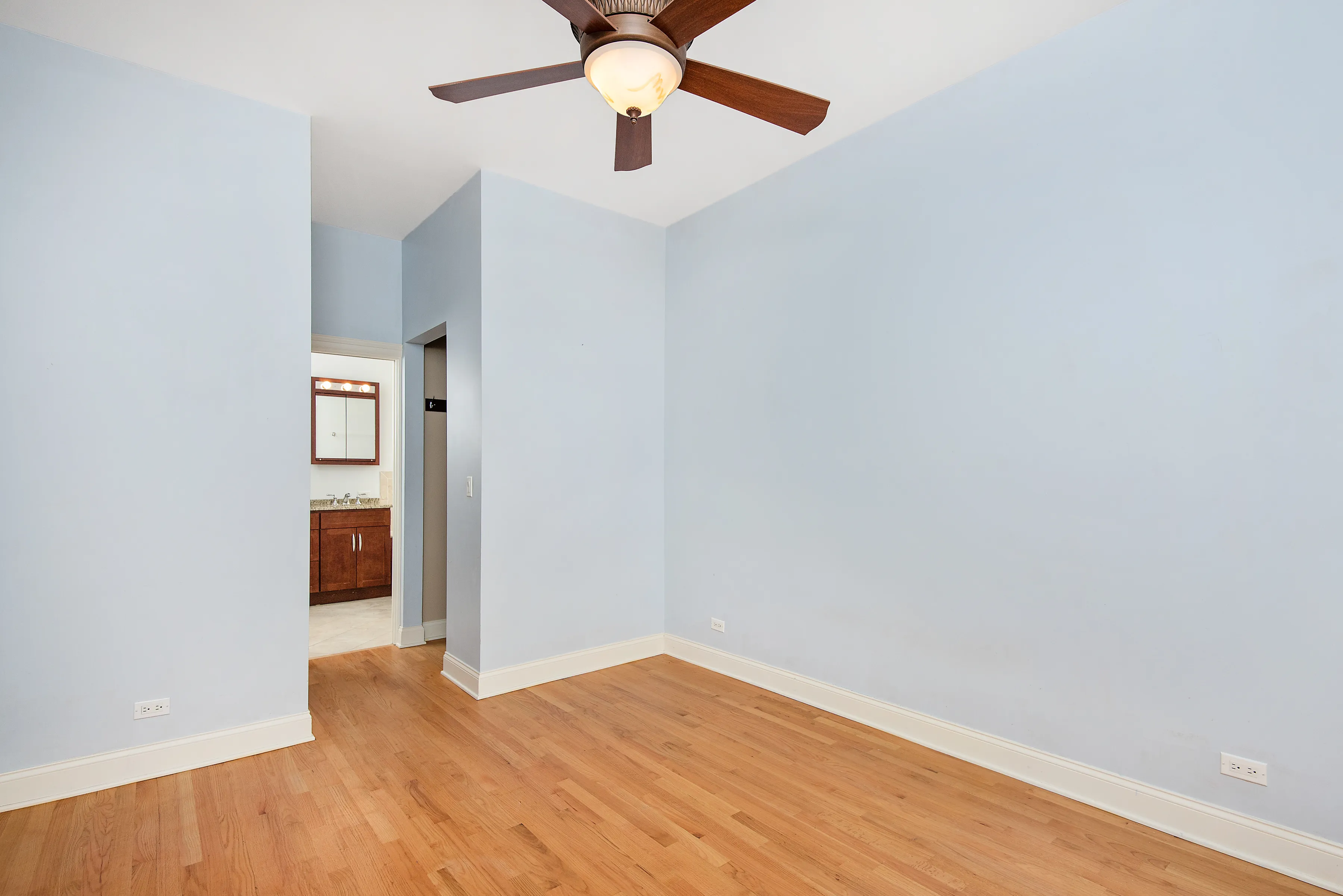 1140 W Oakdale Ave 60657 60657-unit#2-Chicago-IL