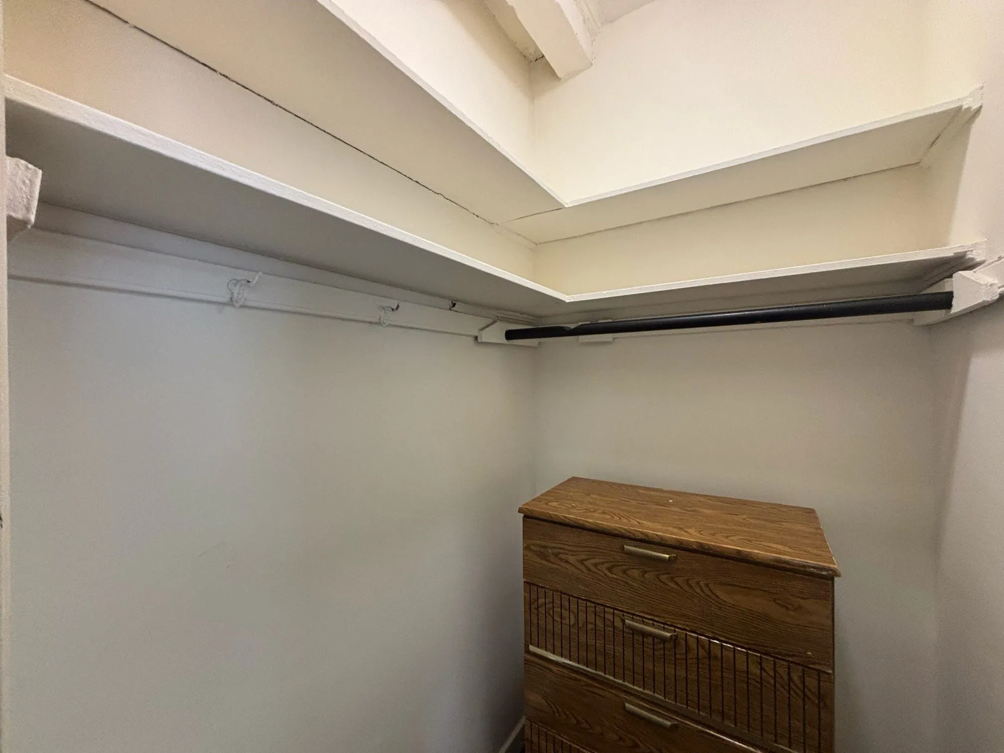 1220 N State Pkwy   60610 60610-Canterbury Court Apartments-Chicago-IL