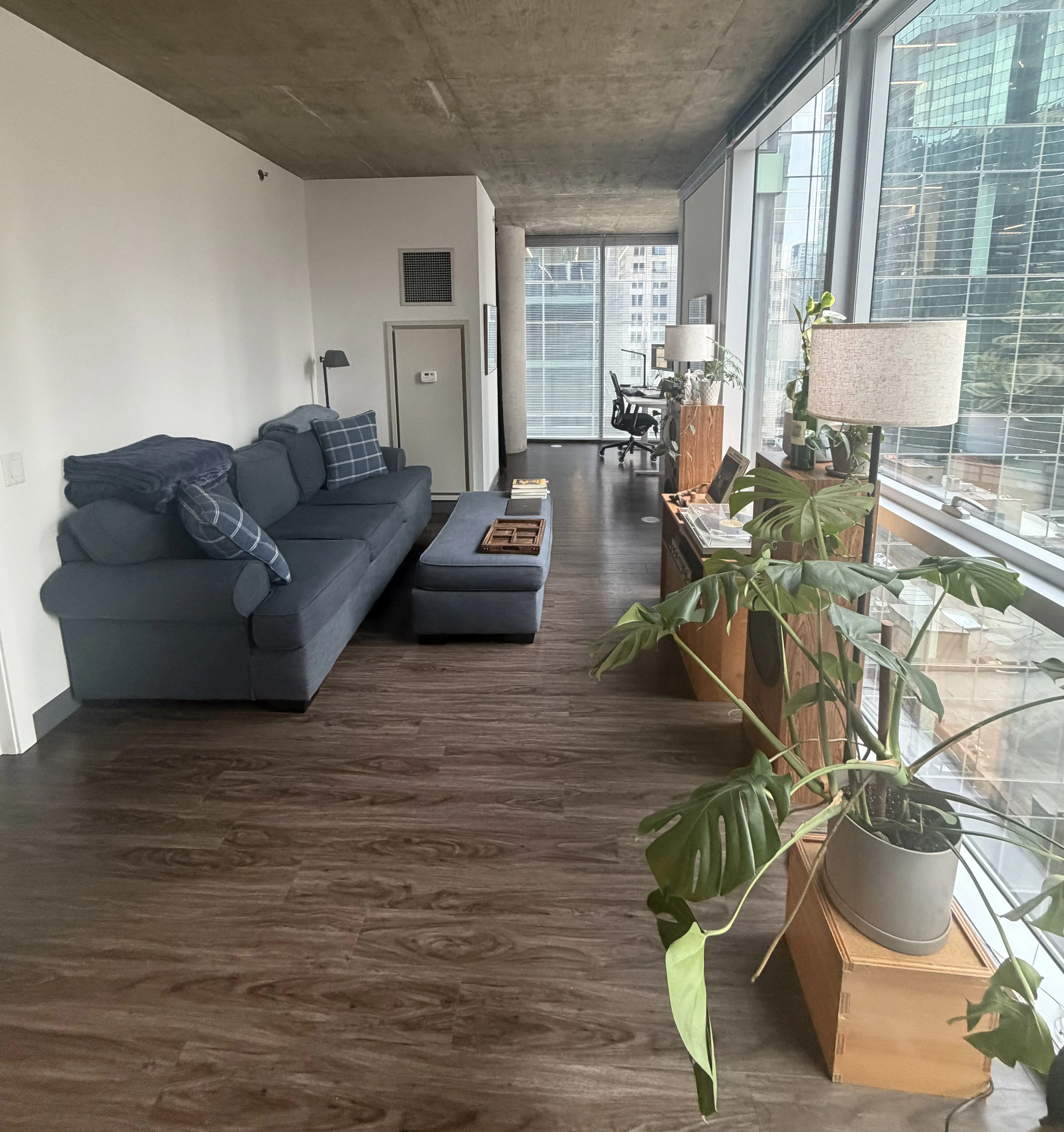 215 W Lake St   60606 60606-LINEA-unit#1410-Chicago-IL