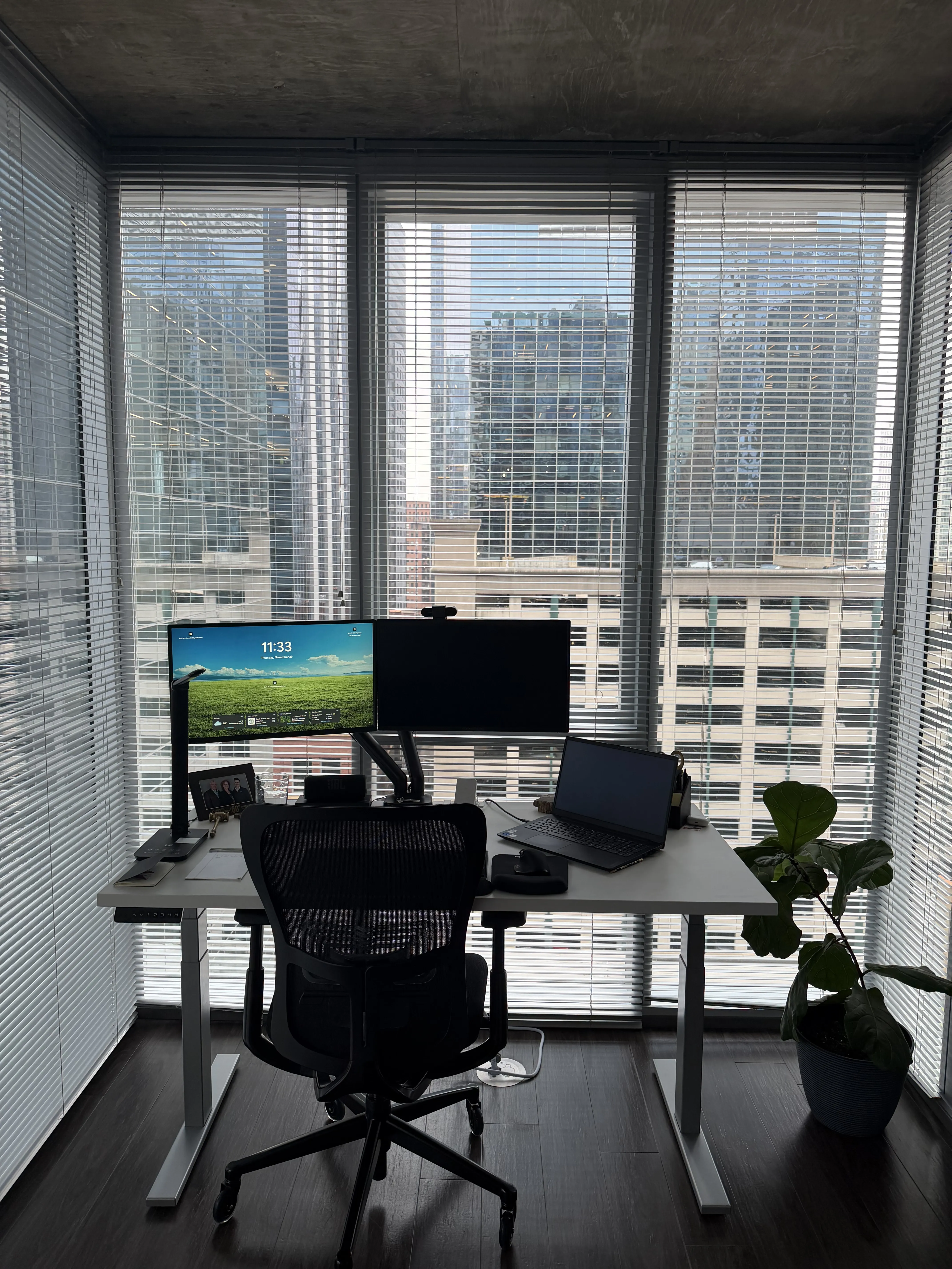 215 W Lake St   60606 60606-LINEA-unit#1410-Chicago-IL