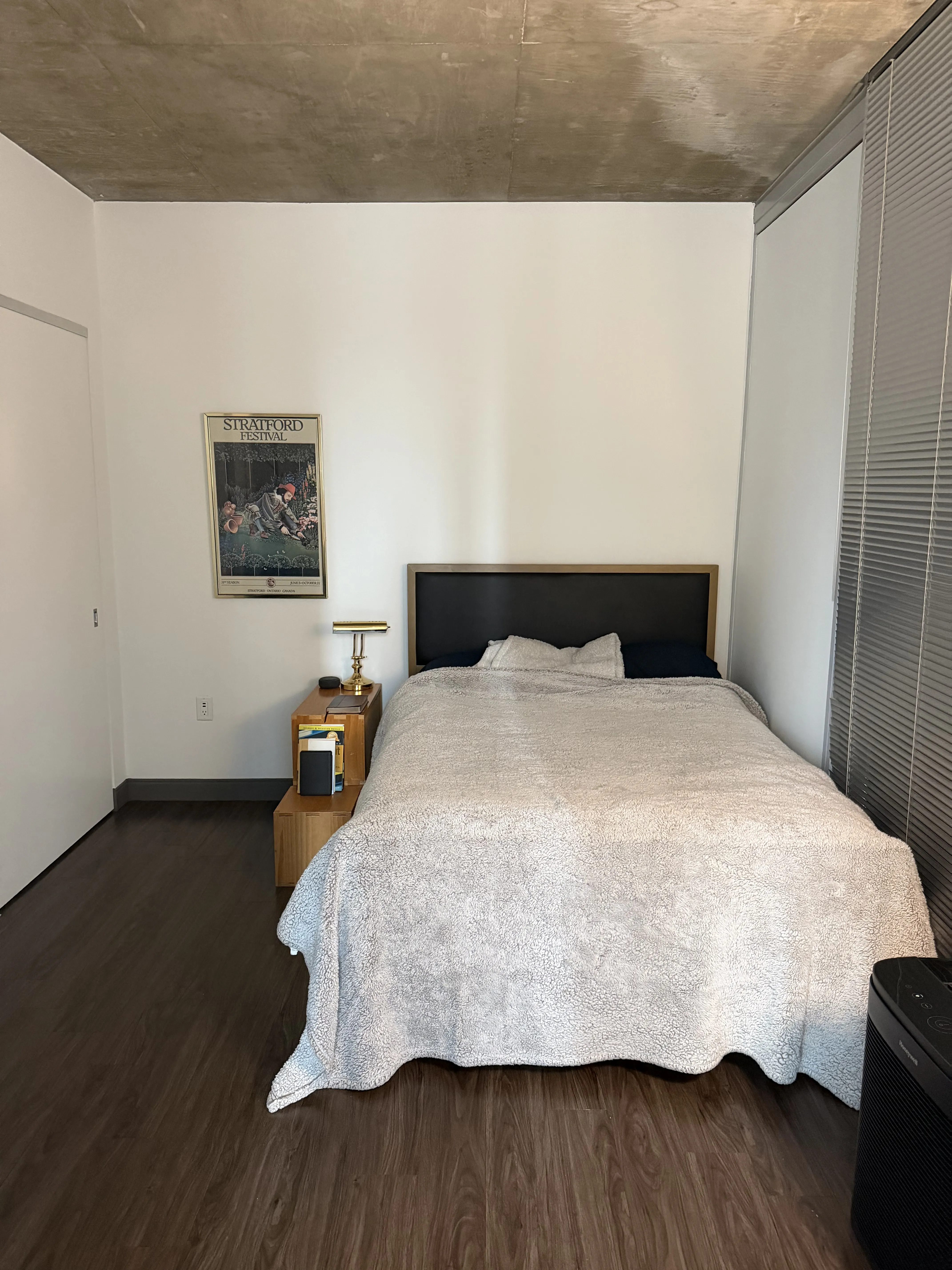 215 W Lake St   60606 60606-LINEA-unit#1410-Chicago-IL