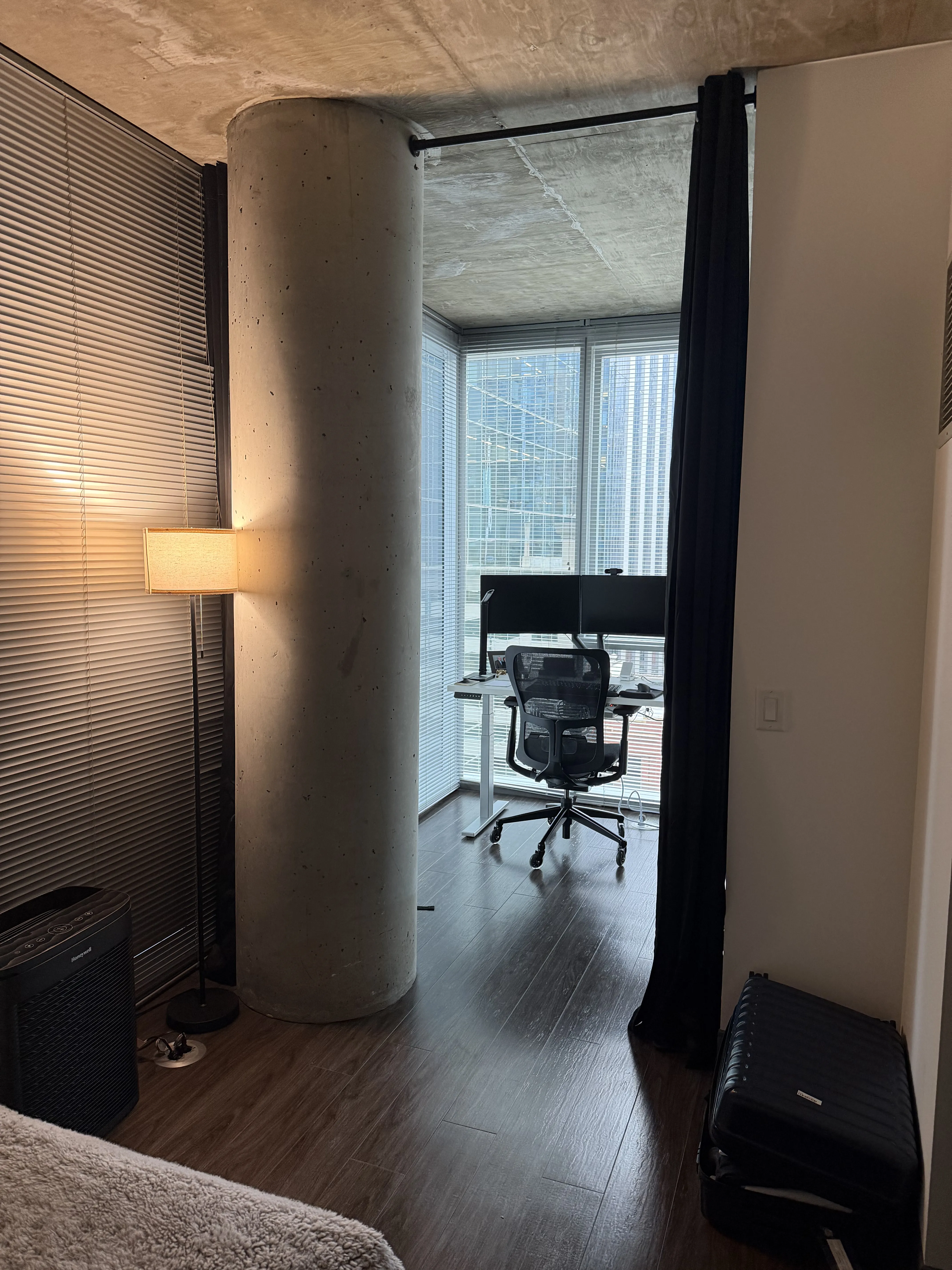 215 W Lake St   60606 60606-LINEA-unit#1410-Chicago-IL