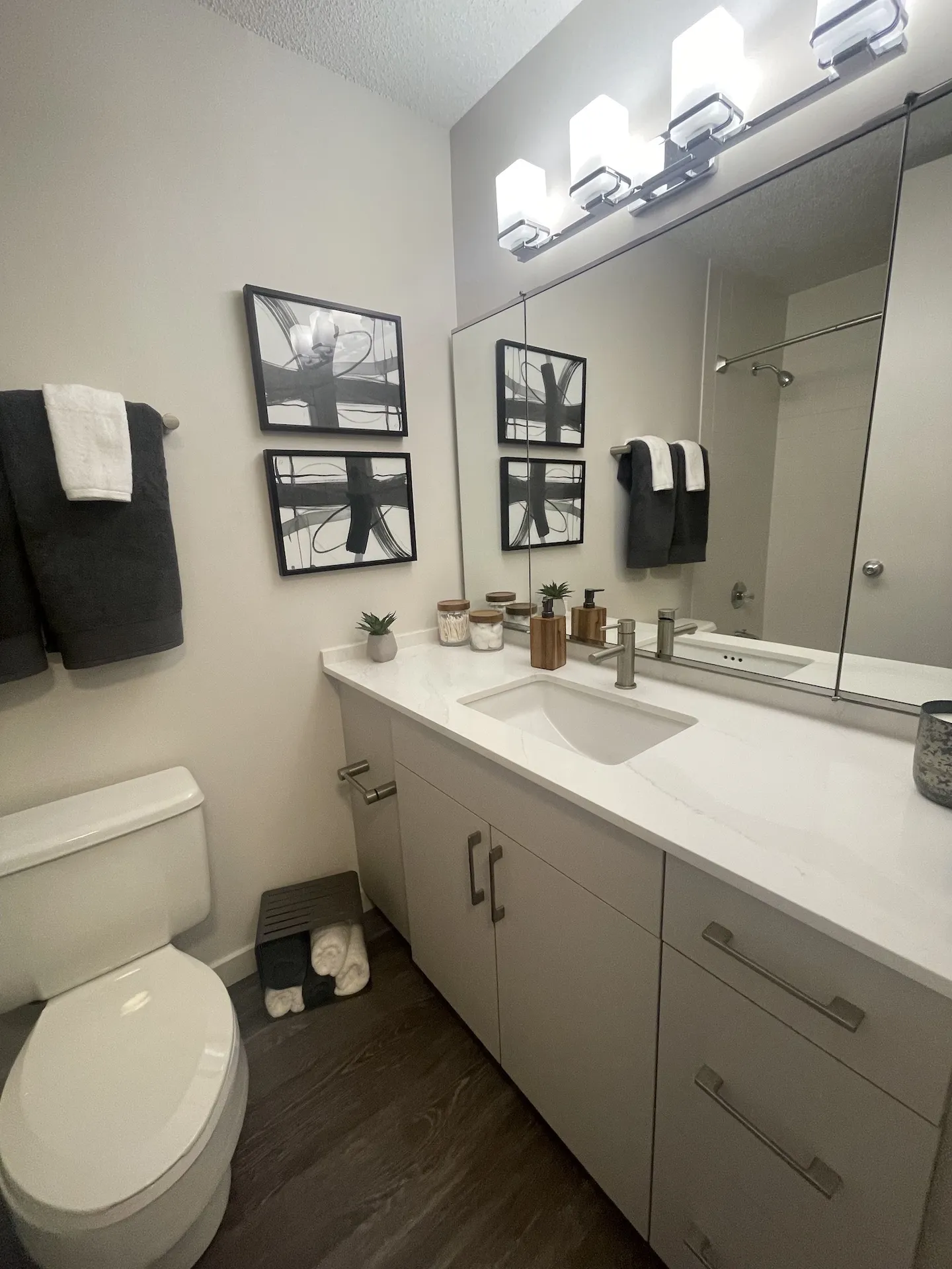 175 N Harbor Dr 60601 60601-unit#3302-Chicago-IL