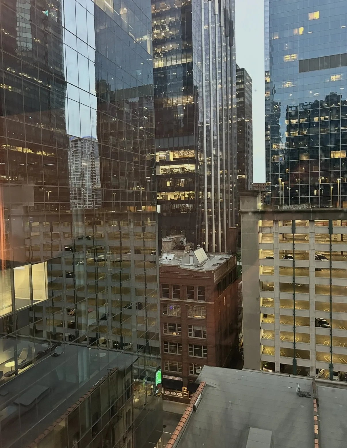 215 W Lake St   60606 60606-LINEA-unit#1410-Chicago-IL