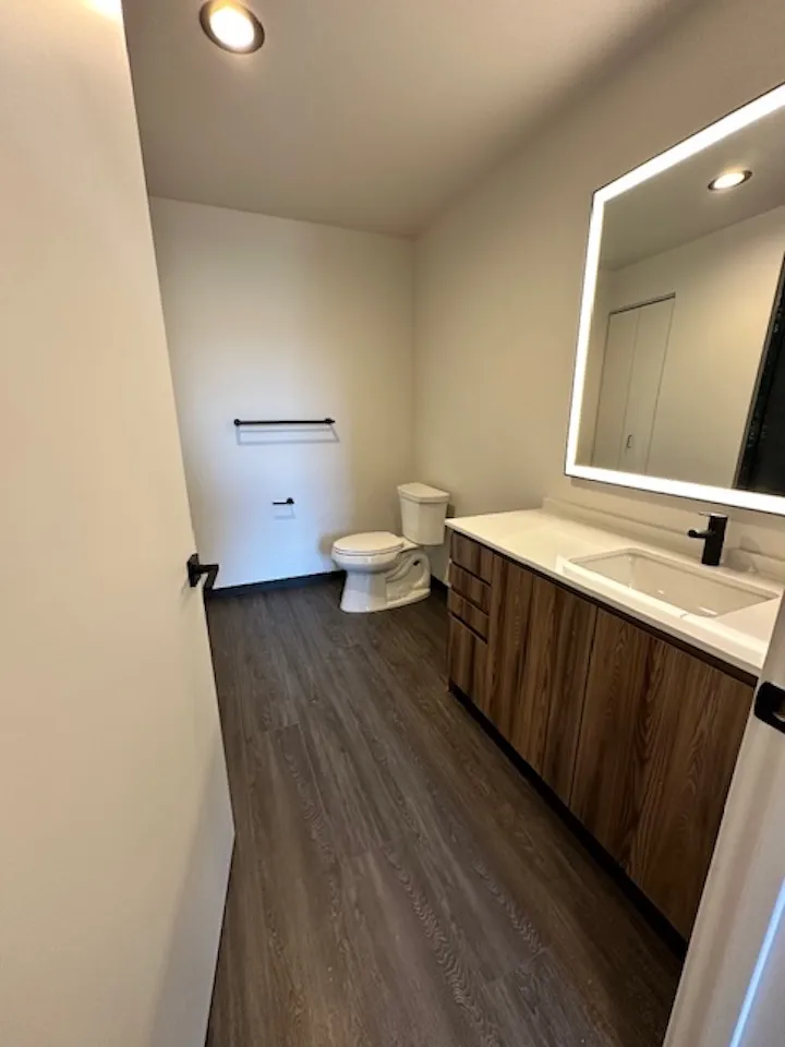 150 N Ashland Ave   60607 60607-unit#514-Chicago-IL