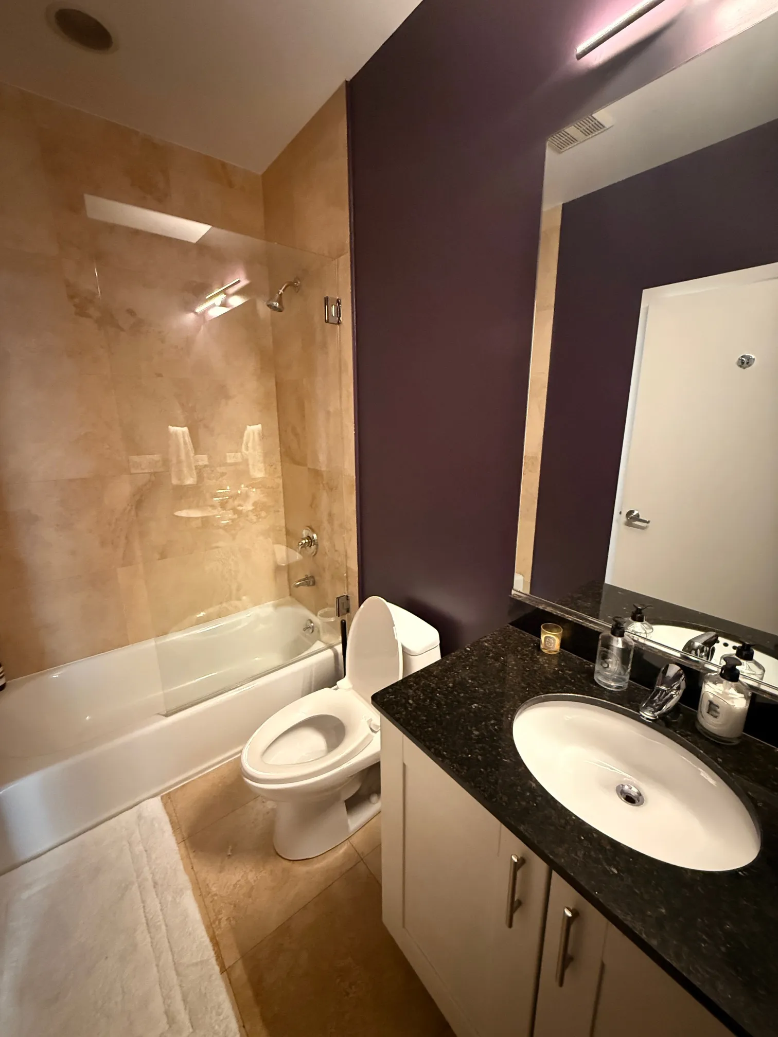 651 N Milwaukee Ave 60642 60642-Chicago-IL