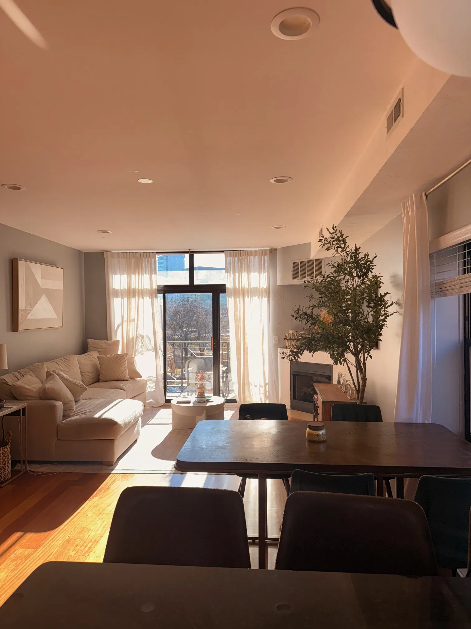 651 N Milwaukee Ave 60642 60642-Chicago-IL