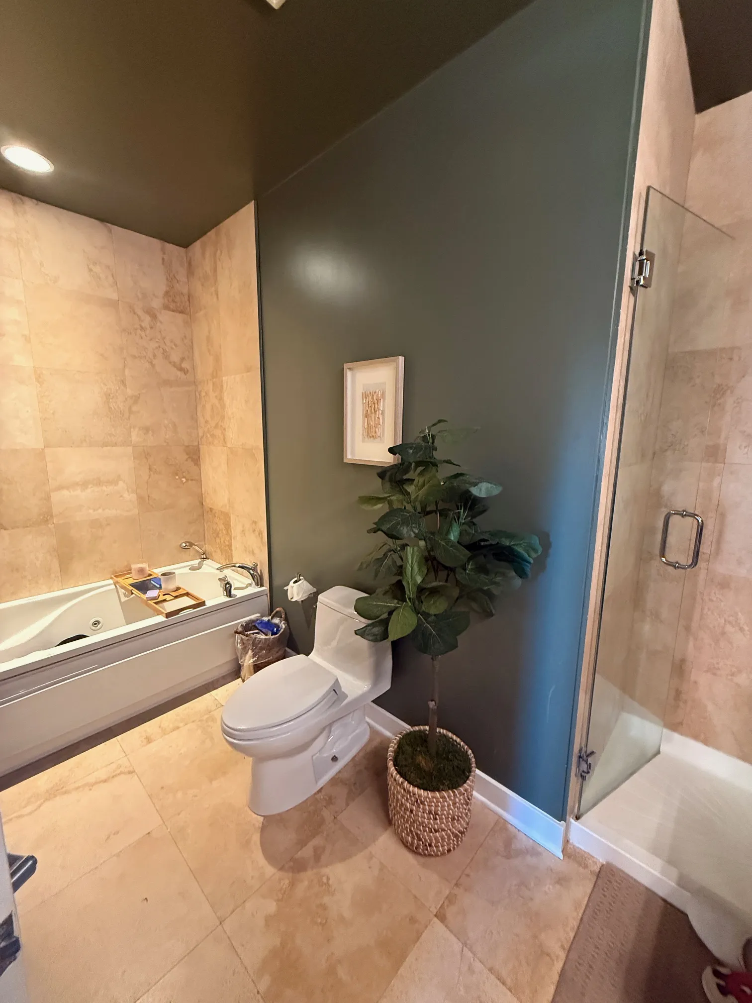 651 N Milwaukee Ave 60642 60642-Chicago-IL