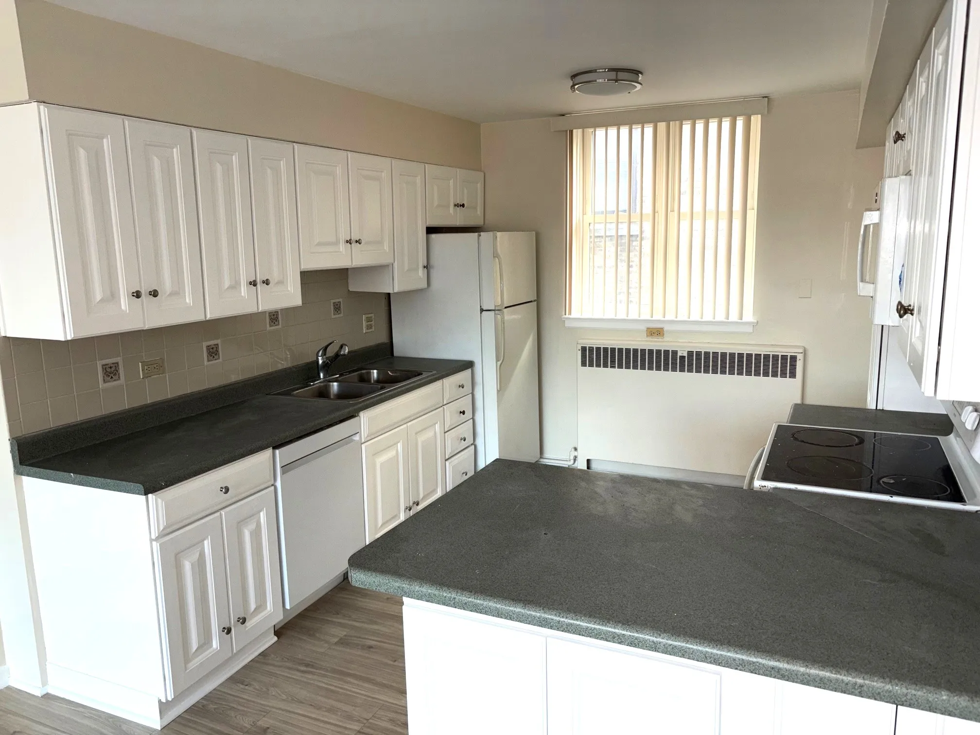 1000 Austin St   60202 60202-Evanston-IL