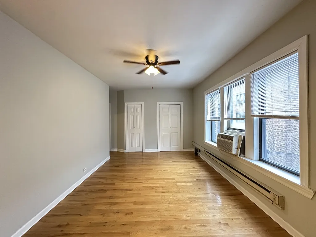 37205 N Pine Grove, , 60613 60613-unit#W3-Chicago-IL