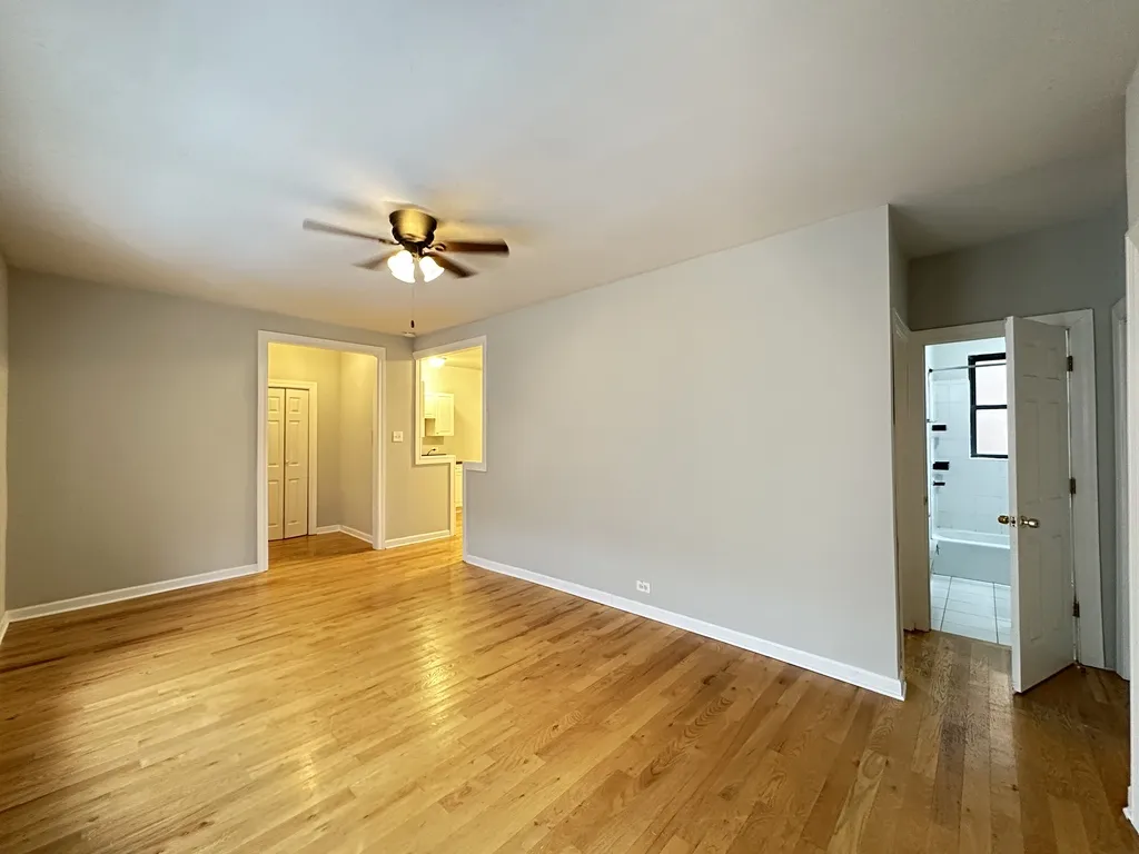37205 N Pine Grove, , 60613 60613-unit#W3-Chicago-IL