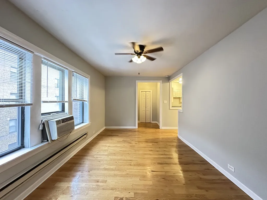 37205 N Pine Grove, , 60613 60613-unit#W3-Chicago-IL