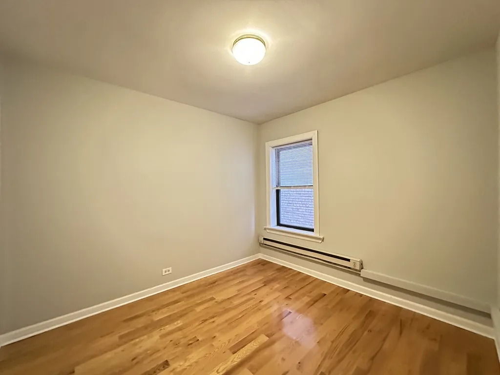 37205 N Pine Grove, , 60613 60613-unit#W3-Chicago-IL