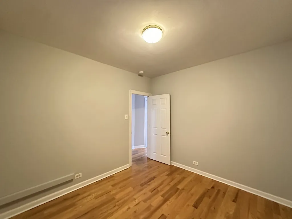 37205 N Pine Grove, , 60613 60613-unit#W3-Chicago-IL