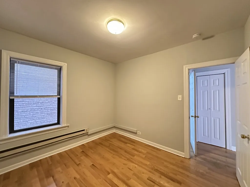 37205 N Pine Grove, , 60613 60613-unit#W3-Chicago-IL