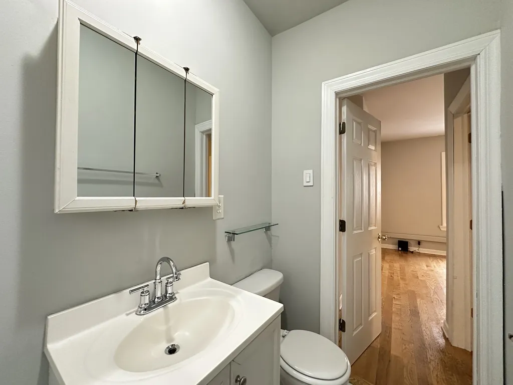 37205 N Pine Grove, , 60613 60613-unit#W3-Chicago-IL