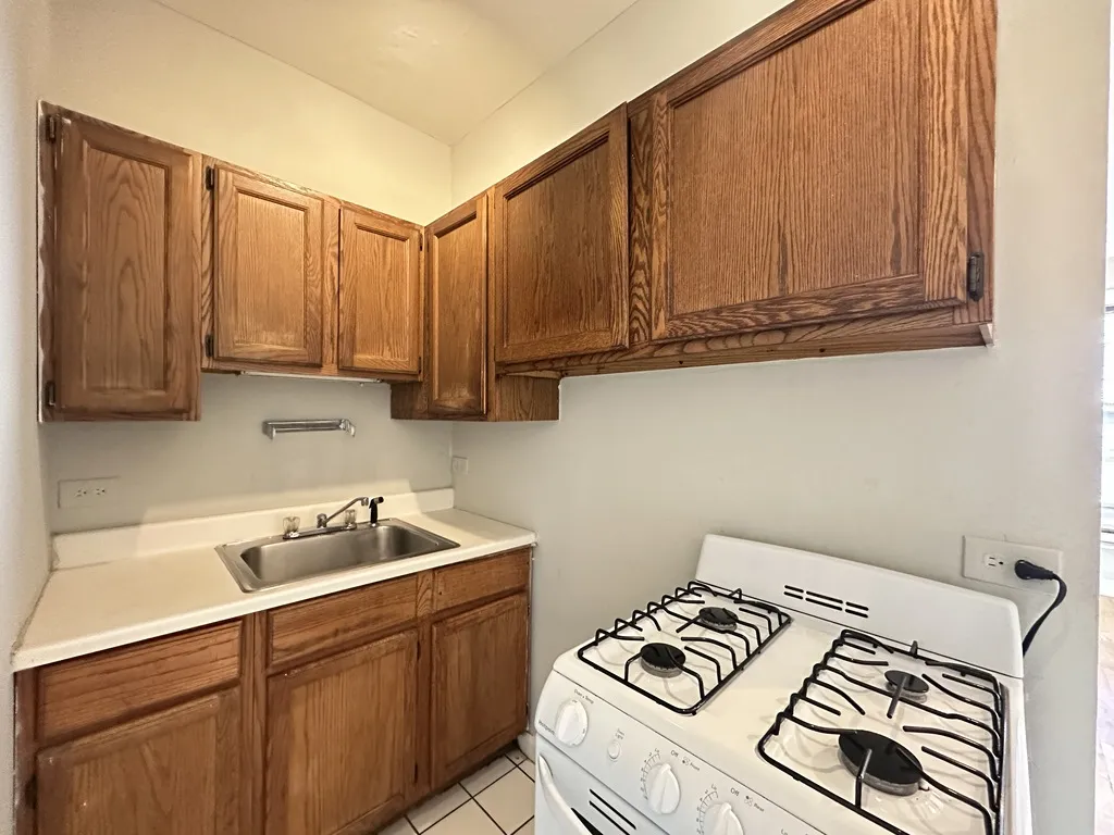 511 W Melrose, , 60657 60657-unit#314-Chicago-IL