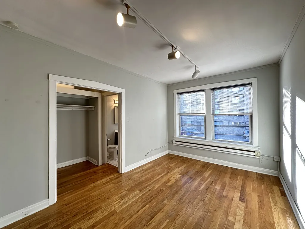 511 W Melrose, , 60657 60657-unit#314-Chicago-IL