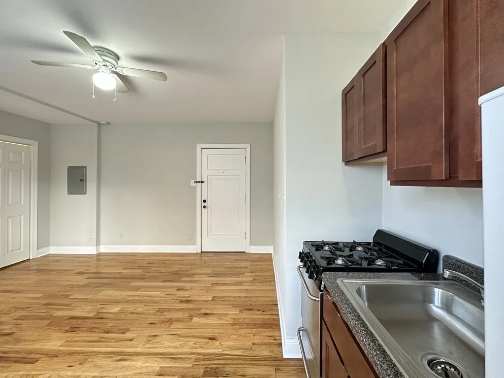 4546 N Damen, , 60625 60625-unit#305-Chicago-IL