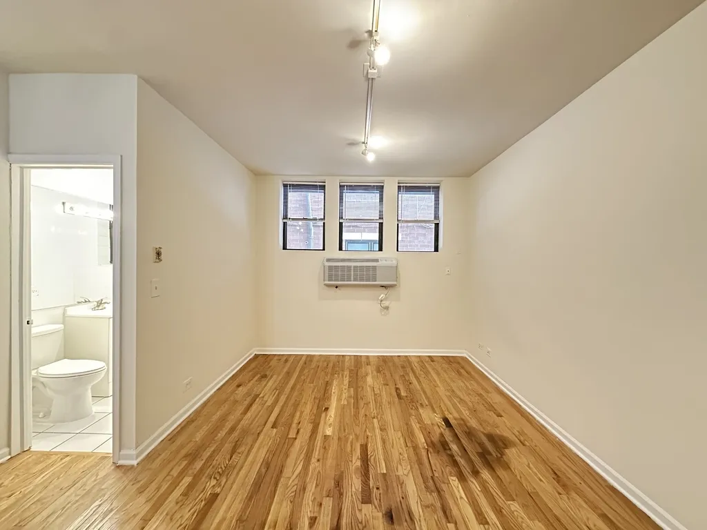 917 W Dakin, ,  60613 60613-unit#104-Chicago-IL