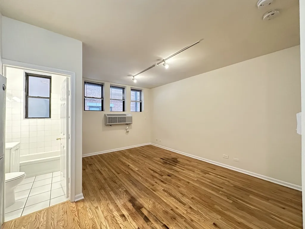 917 W Dakin, ,  60613 60613-unit#104-Chicago-IL