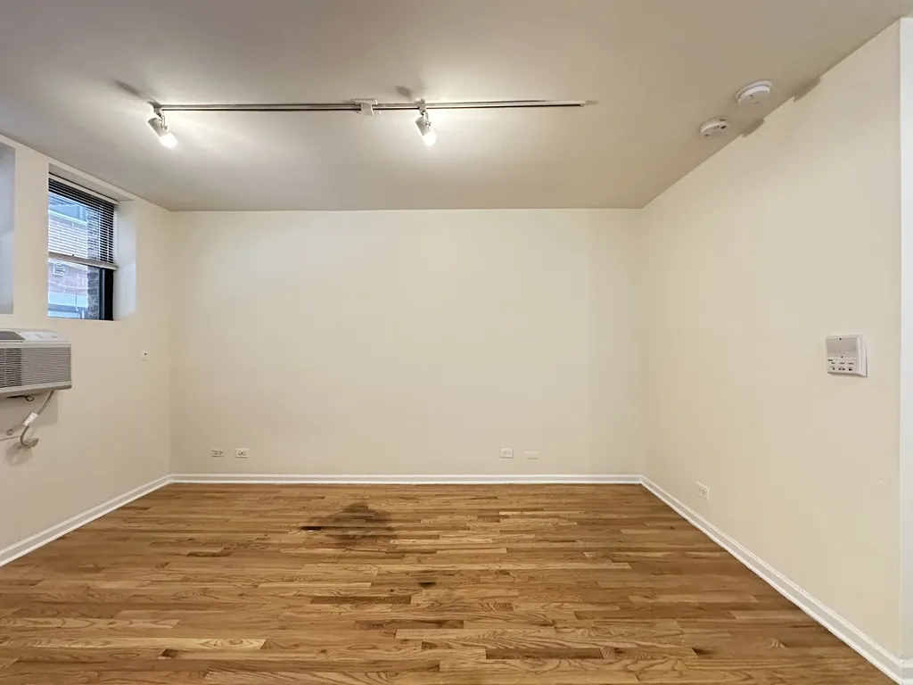 917 W Dakin, ,  60613 60613-unit#104-Chicago-IL