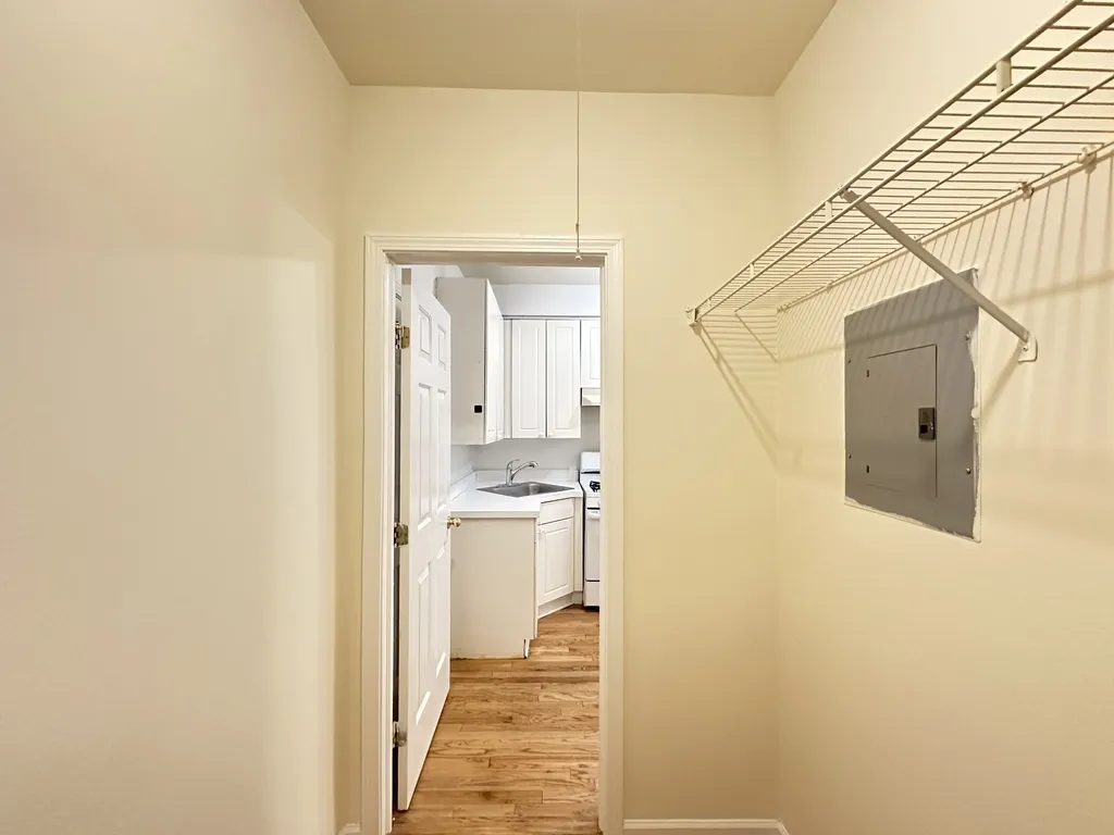 917 W Dakin, ,  60613 60613-unit#104-Chicago-IL