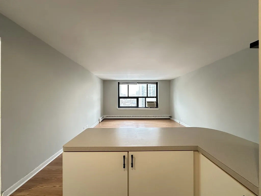 445 W Wellington, , 60657 60657-unit#10F-Chicago-IL