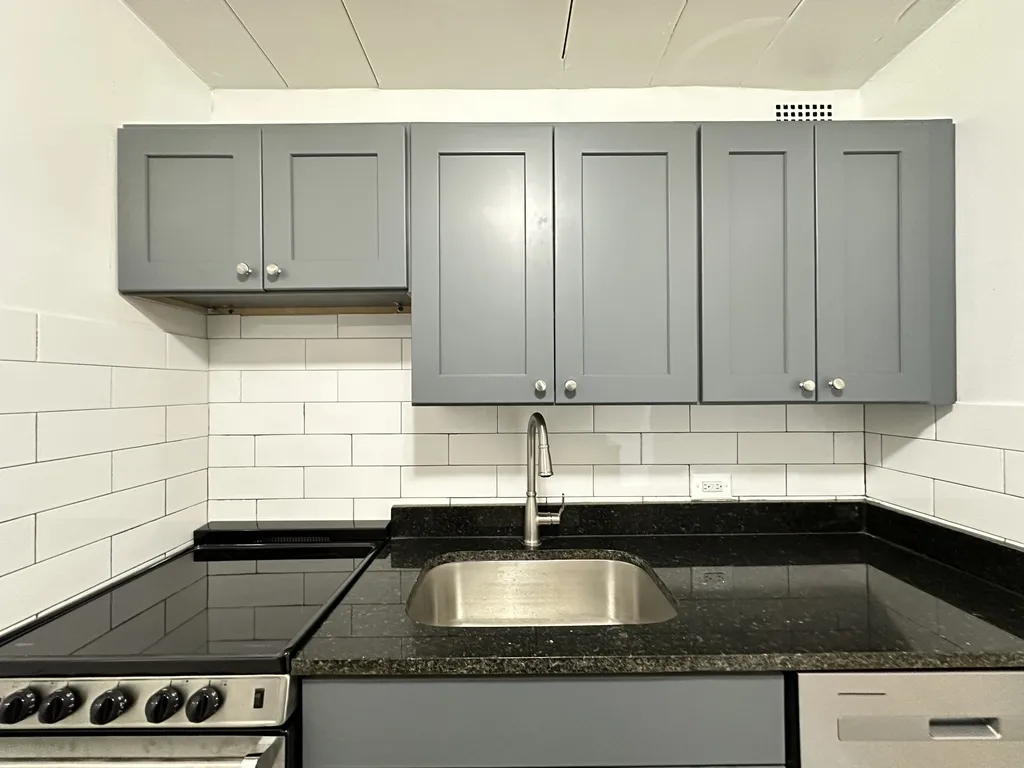 1360 W Touhy, , 60626 60626-unit#504-Chicago-IL