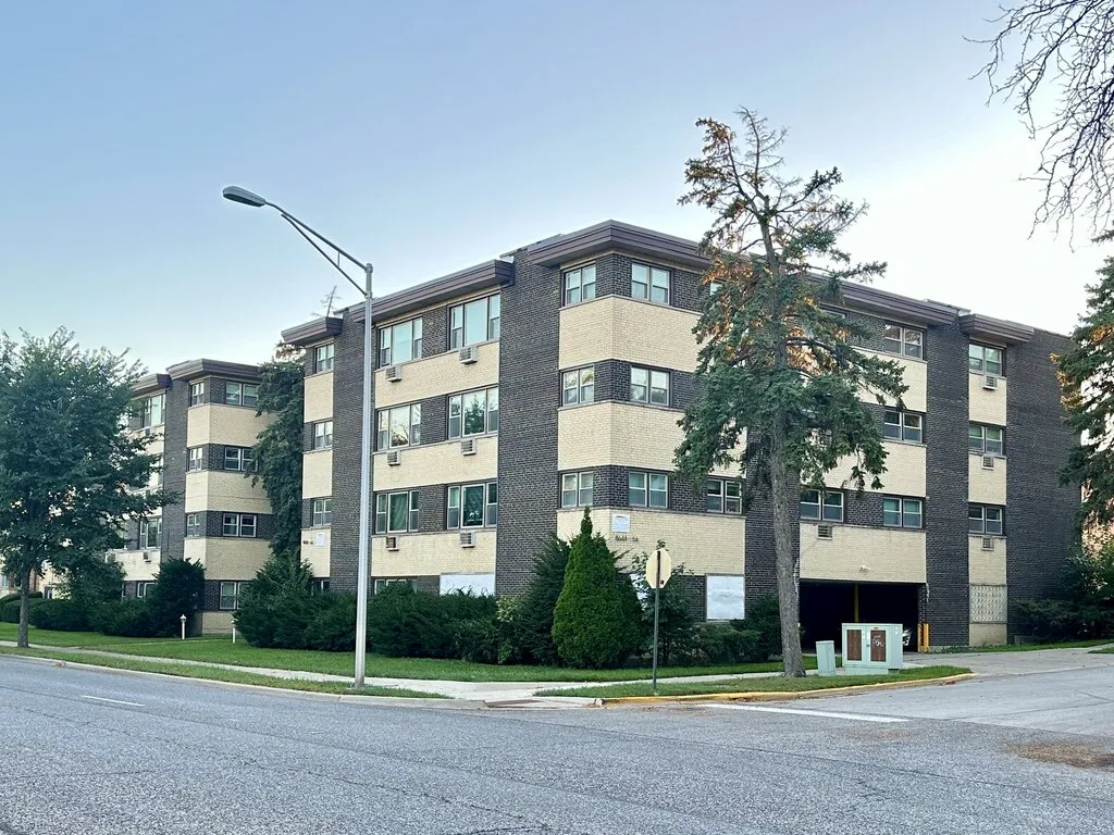 8644 Boulevard, Chicago, 60077 60077-unit#306-Skokie-IL