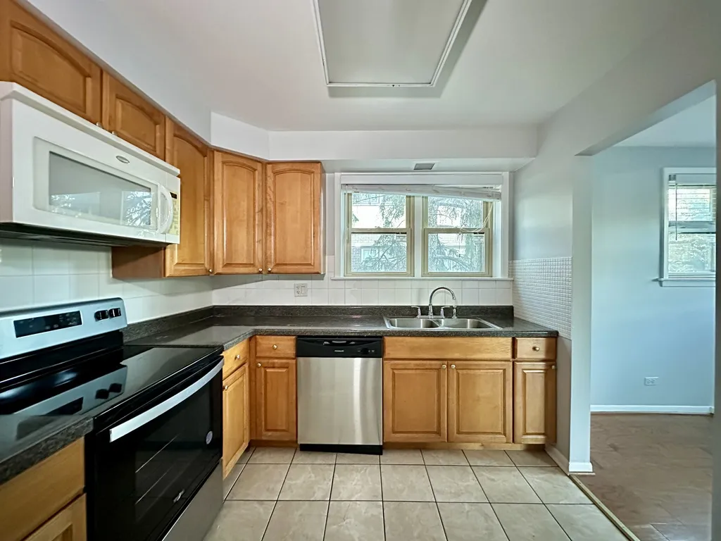 8644 Boulevard, Chicago, 60077 60077-unit#306-Skokie-IL