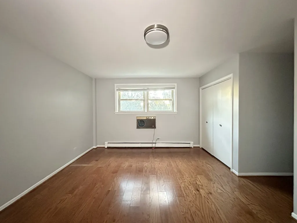 8644 Boulevard, Chicago, 60077 60077-unit#306-Skokie-IL