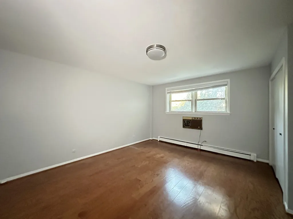 8644 Boulevard, Chicago, 60077 60077-unit#306-Skokie-IL