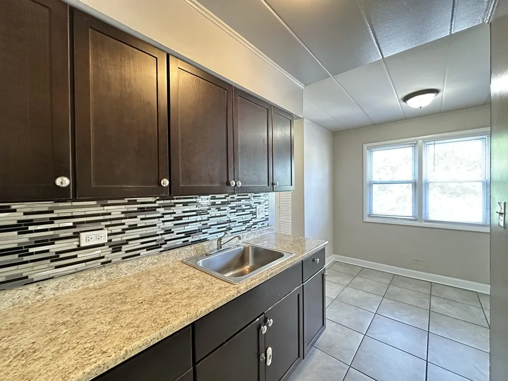 3820 25th Ave   60176 60176-unit#15-Schiller Park-IL