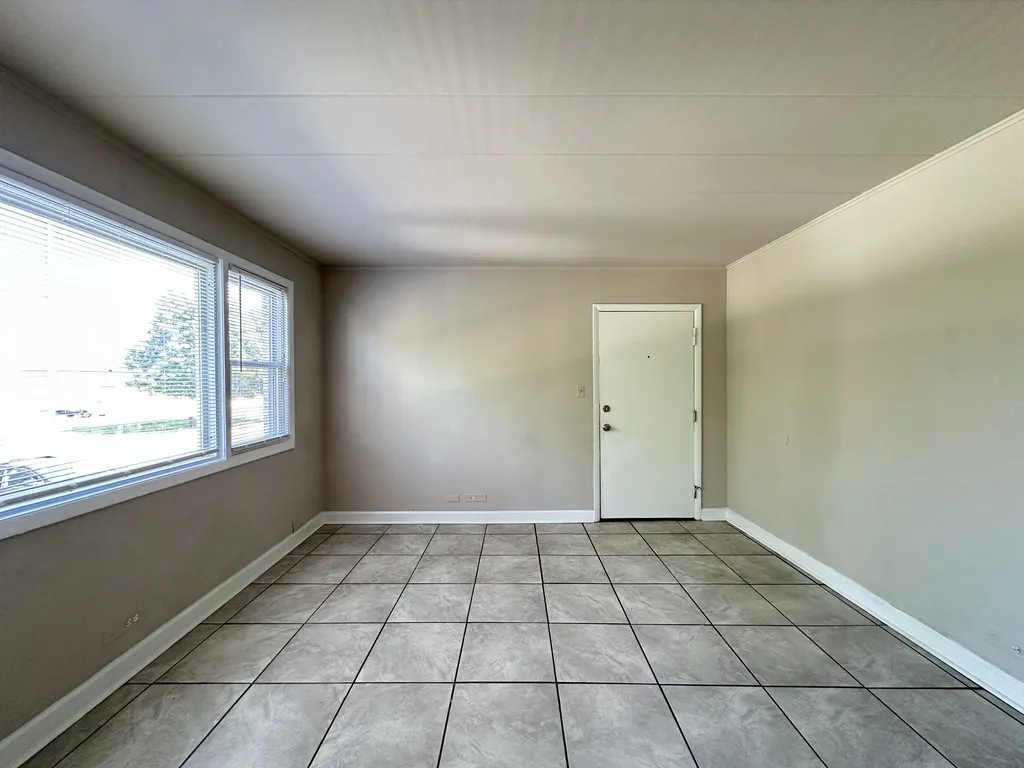 3820 25th Ave   60176 60176-unit#15-Schiller Park-IL