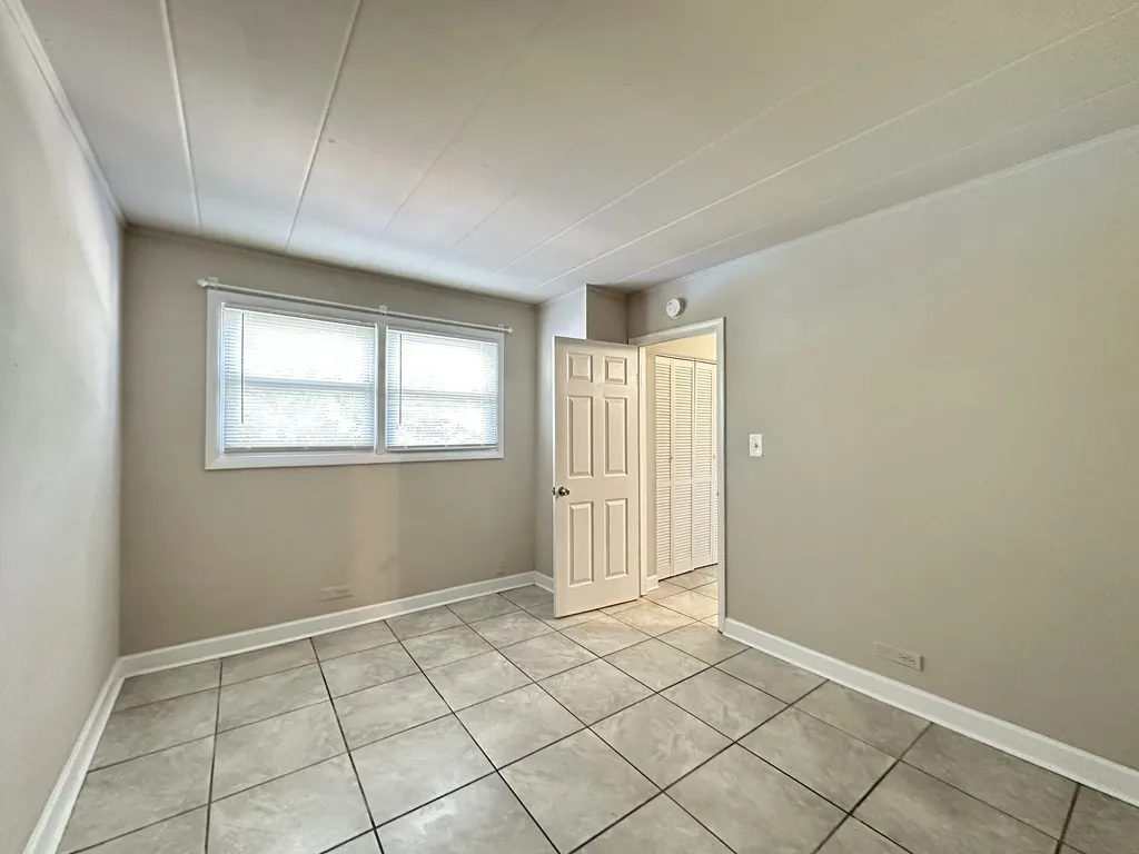 3820 25th Ave   60176 60176-unit#15-Schiller Park-IL