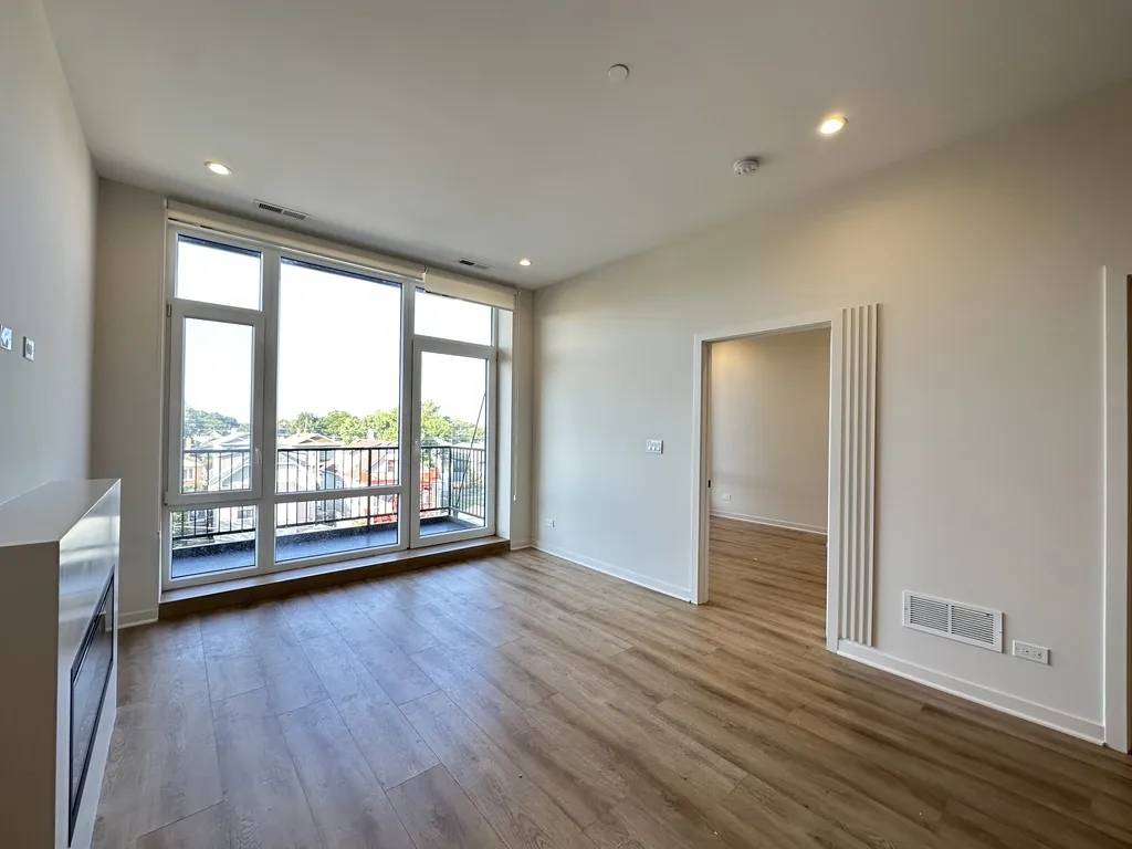 6340 W Belmont, , 60634 60634-unit#302-Chicago-IL