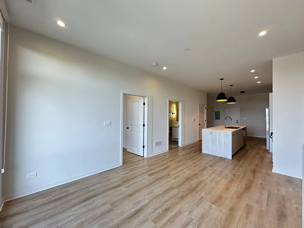 6340 W Belmont, , 60634 60634-unit#302-Chicago-IL